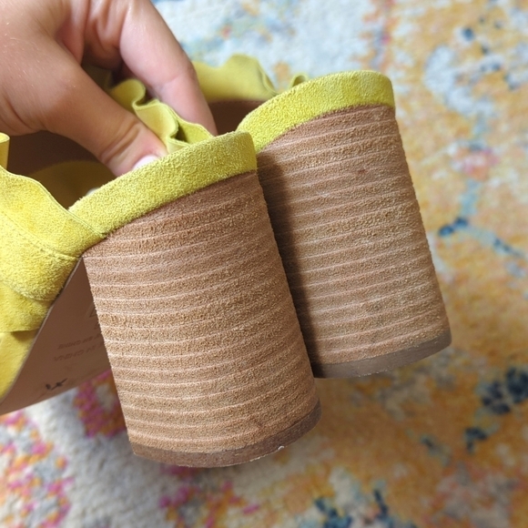 Free People Rosie Ruffled Suede Leather Open Toe Heeled Sandals Chartreuse 36 - Picture 16 of 16